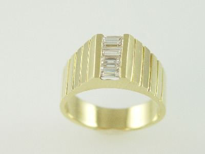 14KT Y/G Channel Set Diamond Baguettes 0.76ct Ring 8gr