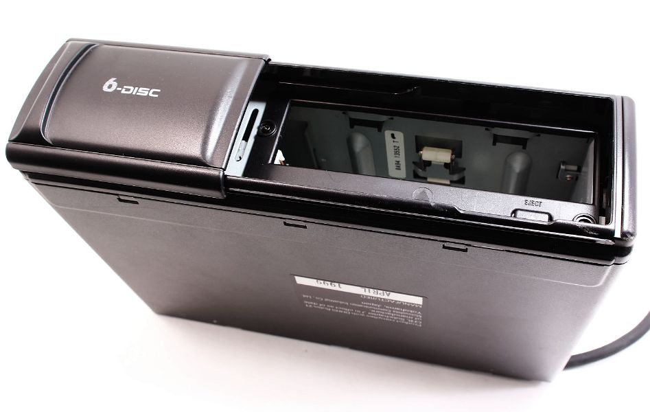 6 Disc CD Changer VW Jetta Golf GTI MK4 Beetle Passat B5 B5.5 1J6 035