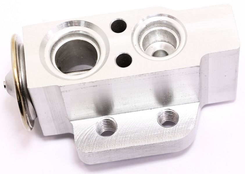 New AC Expansion Valve VW Jetta Golf GTI MK5 MK6 Passat B6 B7 CC Tiguan