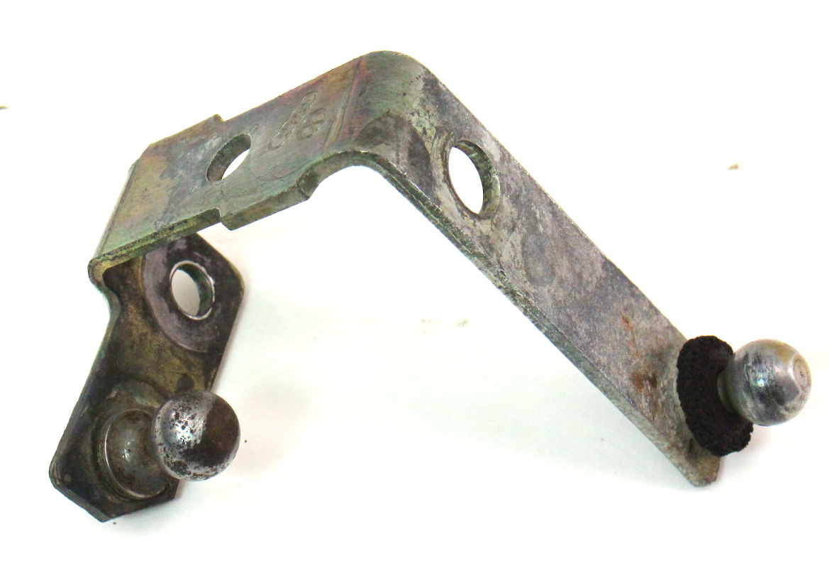 MT Transmission Shifter Linkage Bracket Socket 8592 VW Jetta Golf GTI