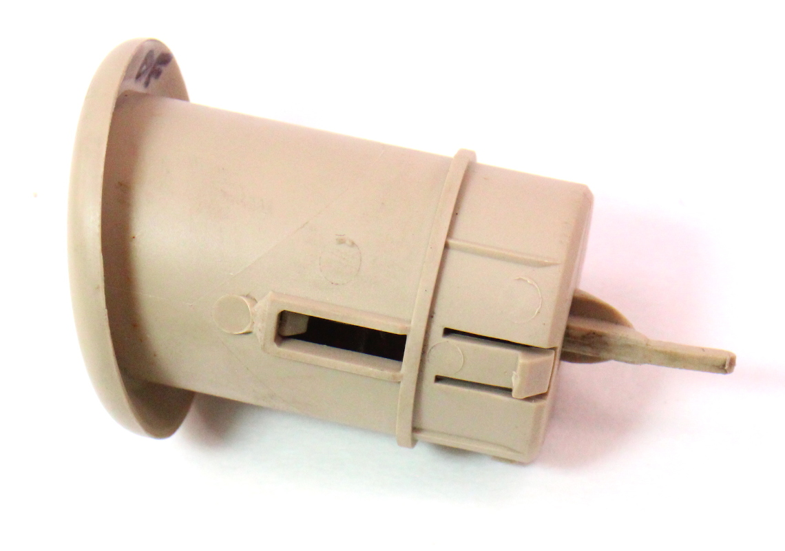 LH Front Seat Headrest Button 9905 VW Jetta GTI MK4 Passat Beige