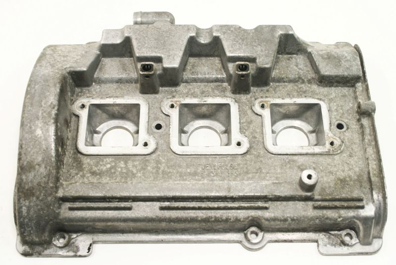 RH Valve Cover Audi S4 A6 C5 Allroad 2.7T 078 103 472 T Genuine