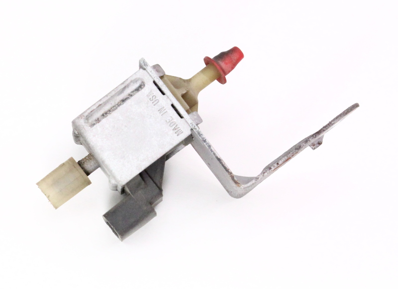 Carparts4sale Vacuum Change Over Valve 92-95 VW Passat B3 B4 Corrado Jetta GTI VR6 - Genuine Vacuum Change Over Valve 92-95 VW Passat B3 B4 Corrado Jetta GTI VR6 - Genuine Removed from1995 VW Passat VR6 Manufacturer Part NumberDoes not apply Compatible withPassat 92-97 Corrado 92-95 Jetta 1995 GTI 1995 BrandVolkswagen Part BrandGenuine Original Equipment VW / Audi OE Used Part NotesFor VR6 models ConditionUsed WarrantyYes TestedCleaned, Inspected, Tested & Guaranteed Car code95B4GLX2 ![