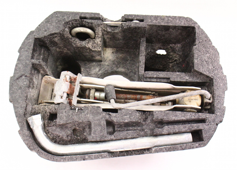 Trunk Tool Kit 9905 VW Jetta Golf GTI MK4 Jack Lug Wrench Tow Hook