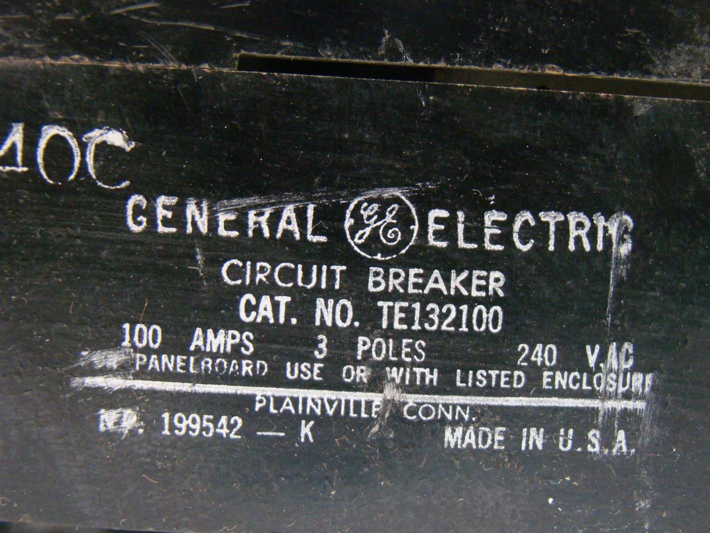 General Electric Circuit Breaker 100Amps 3Poles 240Vac TE132100