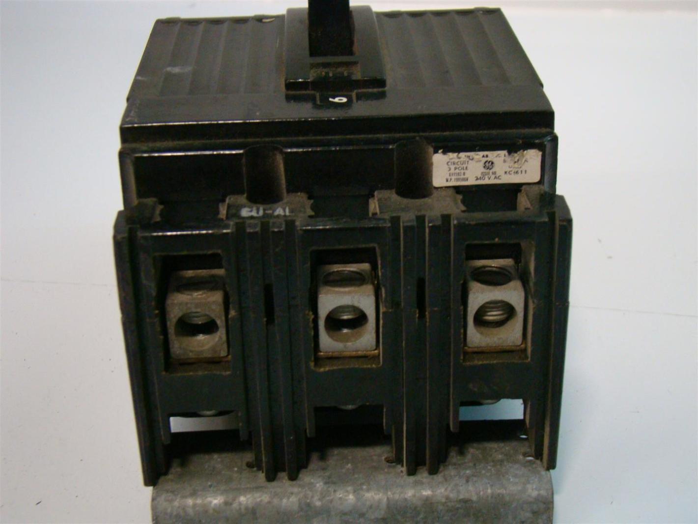 General Electric Circuit Breaker 100Amps 3Poles 240Vac TE132100