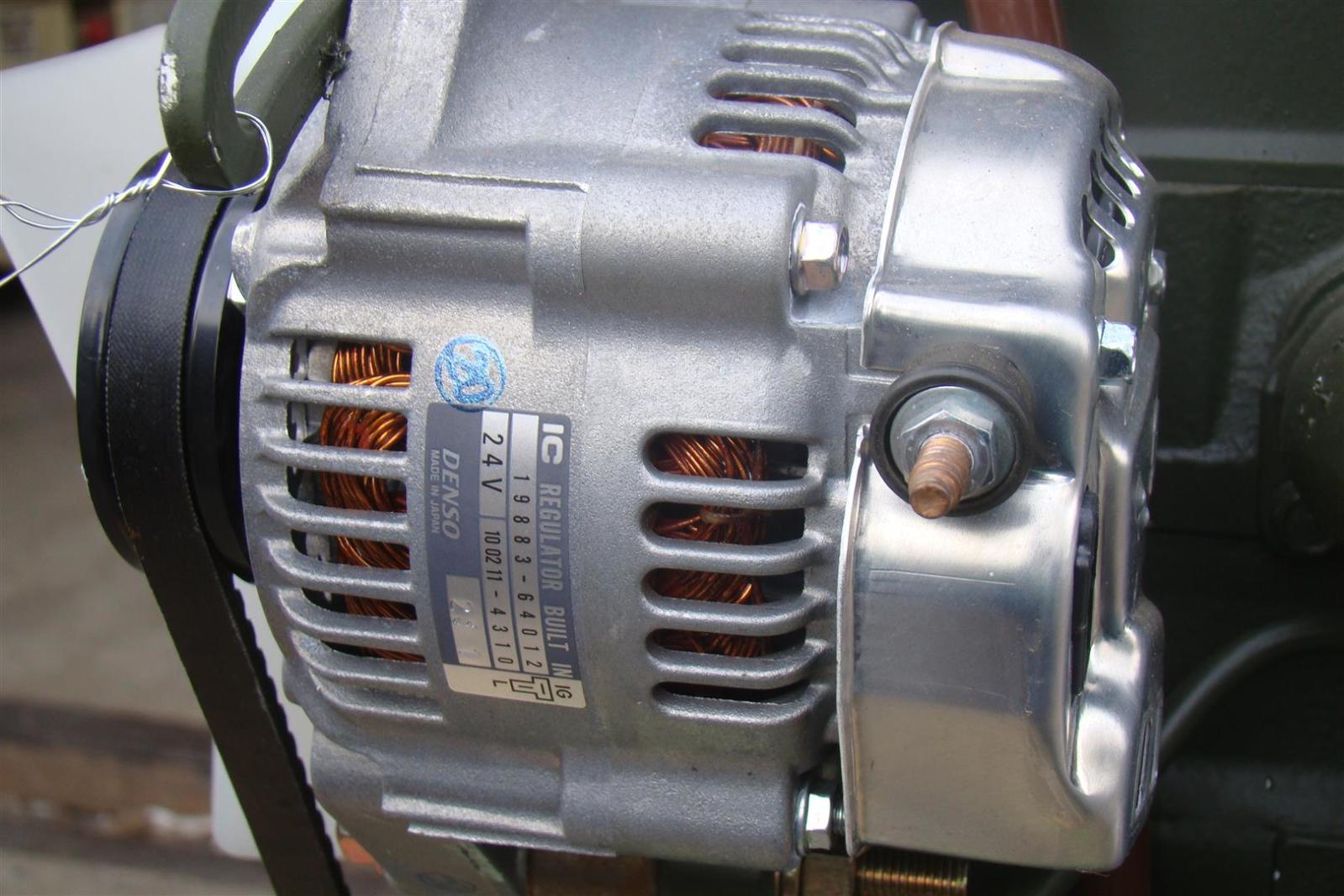 KUBOTA Turbo Diesel Engine Model D7222 Complete, w/ Starter and