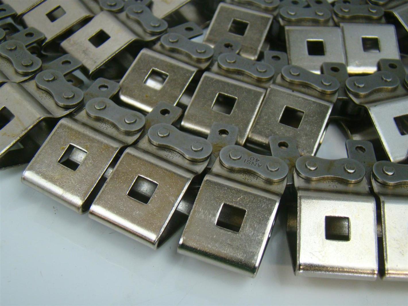 40 Roller Chain Speciality Attachment Tab with Chain Saddle 6' F7J01