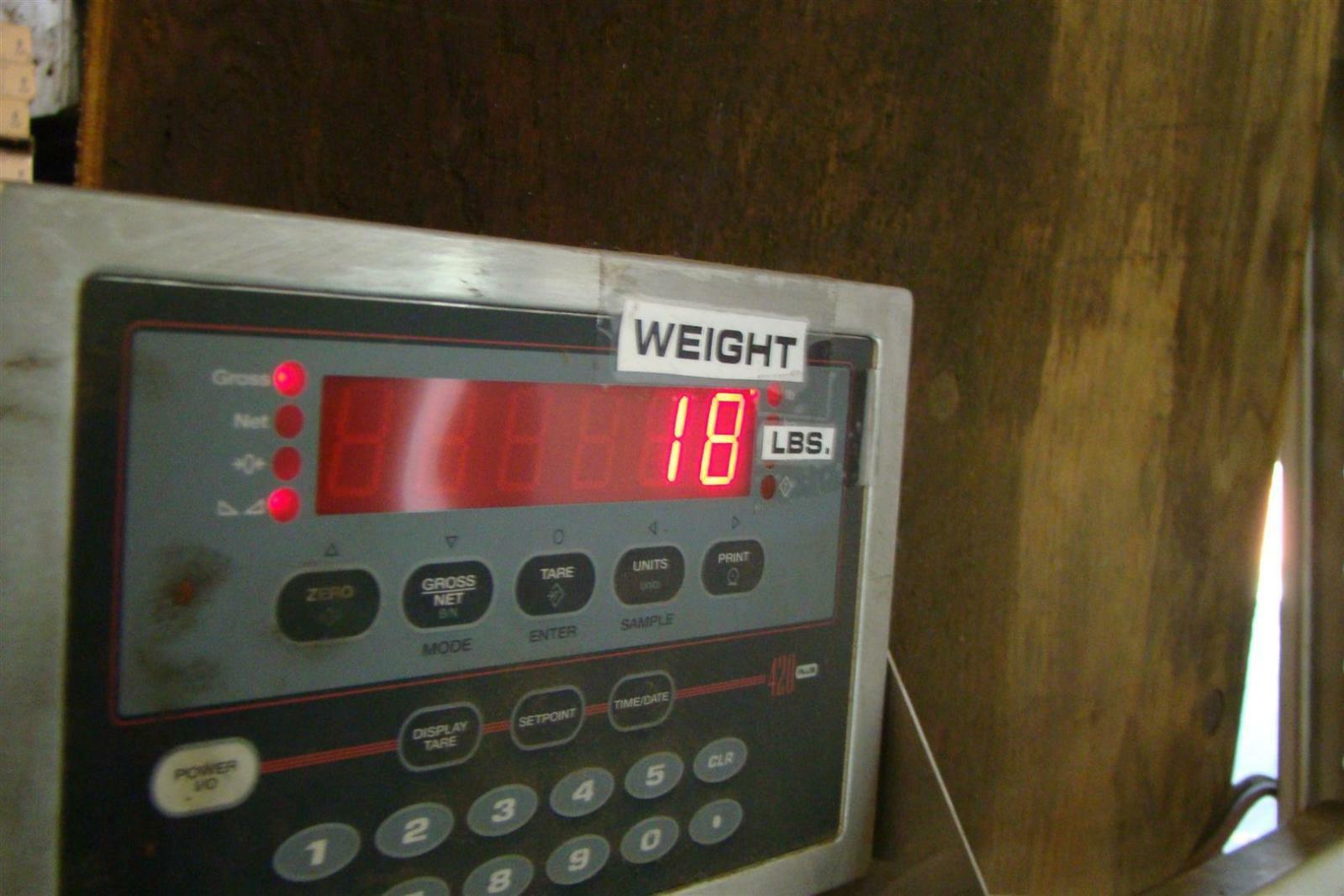 Federal Indicator Comparator Stand 35B-30