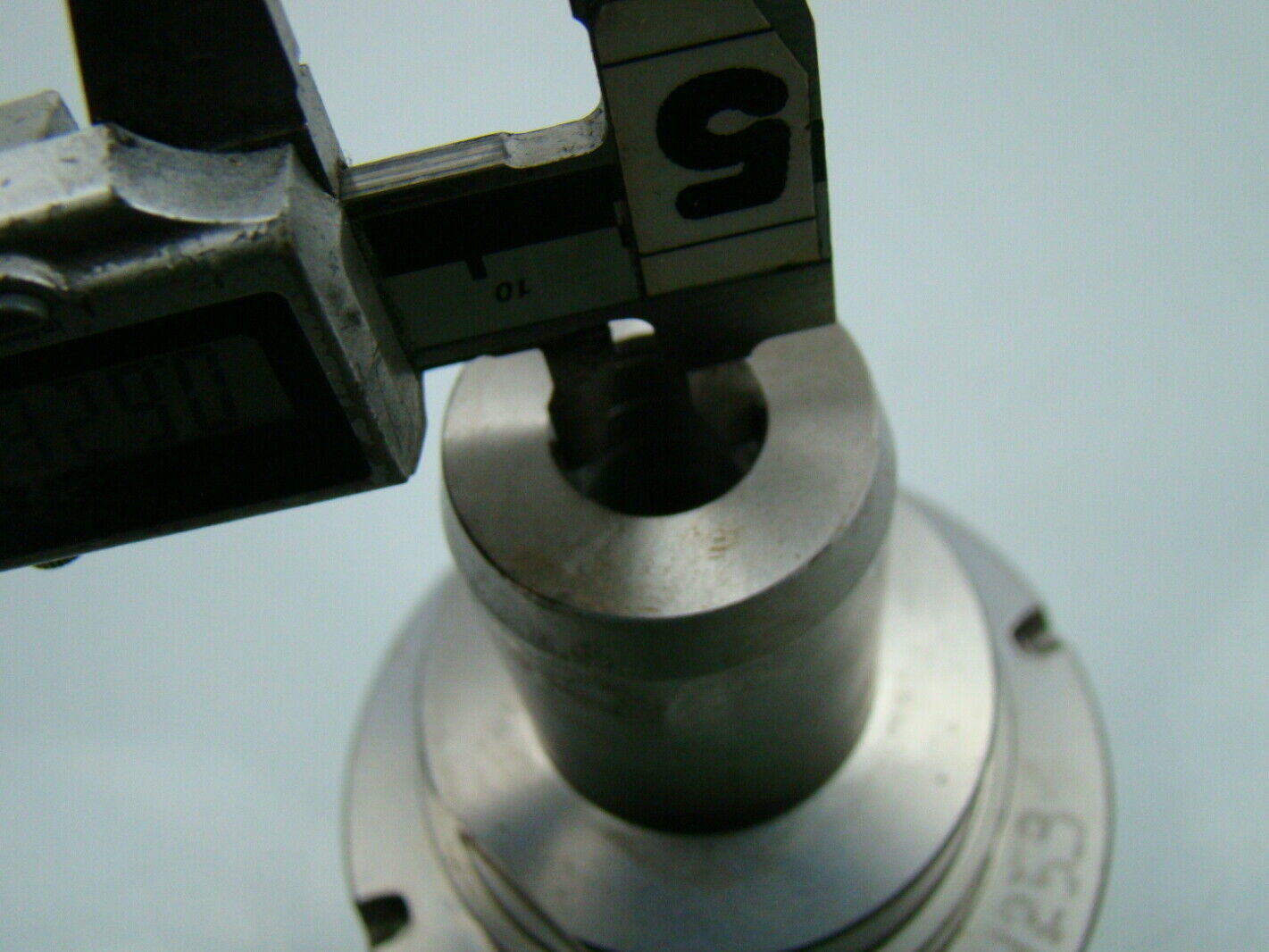 Erickson 50 Taper V-Flange Hydraulic Chuck Tool Holder CV50BHC16M400