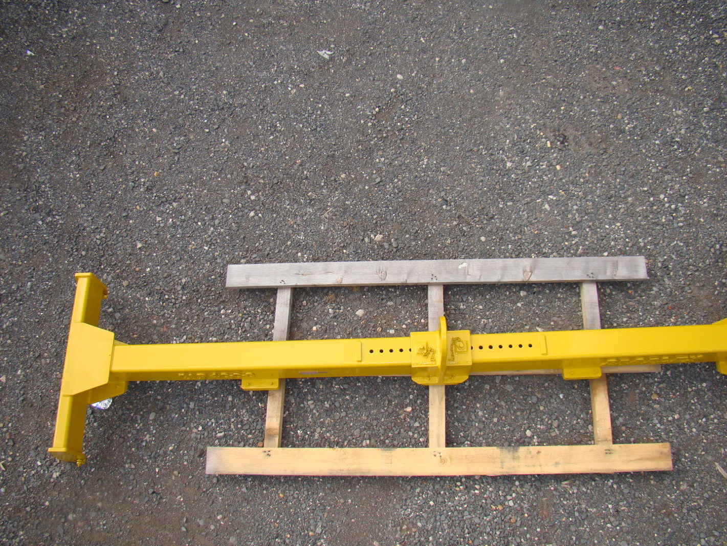 Bradley 4000 lb. 121/2' Lifting Beam Spreader Bar Adjustable