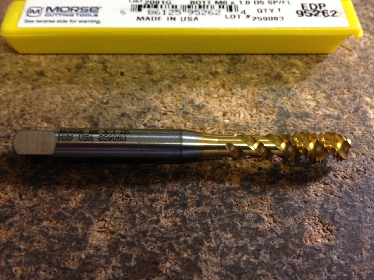 thumbnail image 2 of Uxcell Spiral Flute Taps, 3/16-28 UNC 2B High Speed Steel 2 of 9