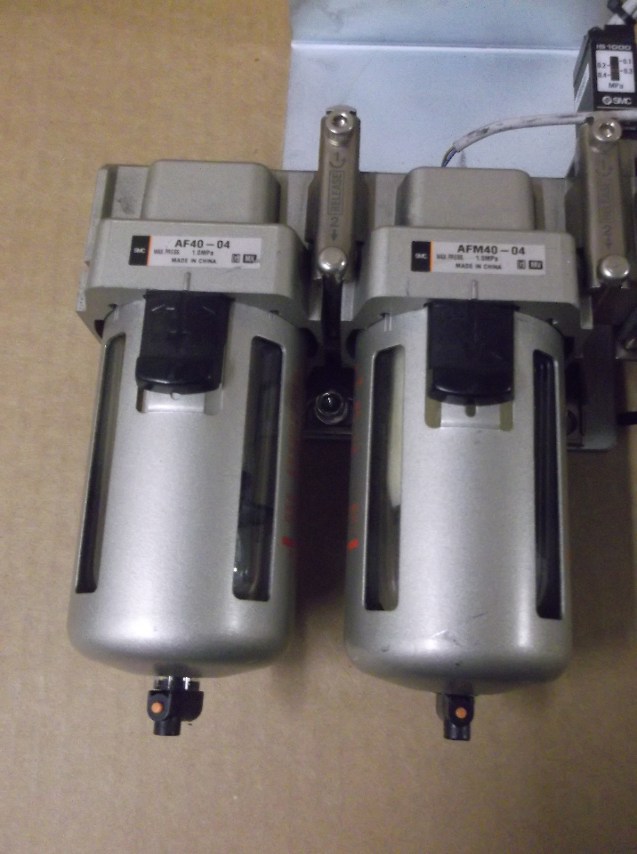 SMC AFM4004 mist separator, modular, with SMC AR4004E regulator