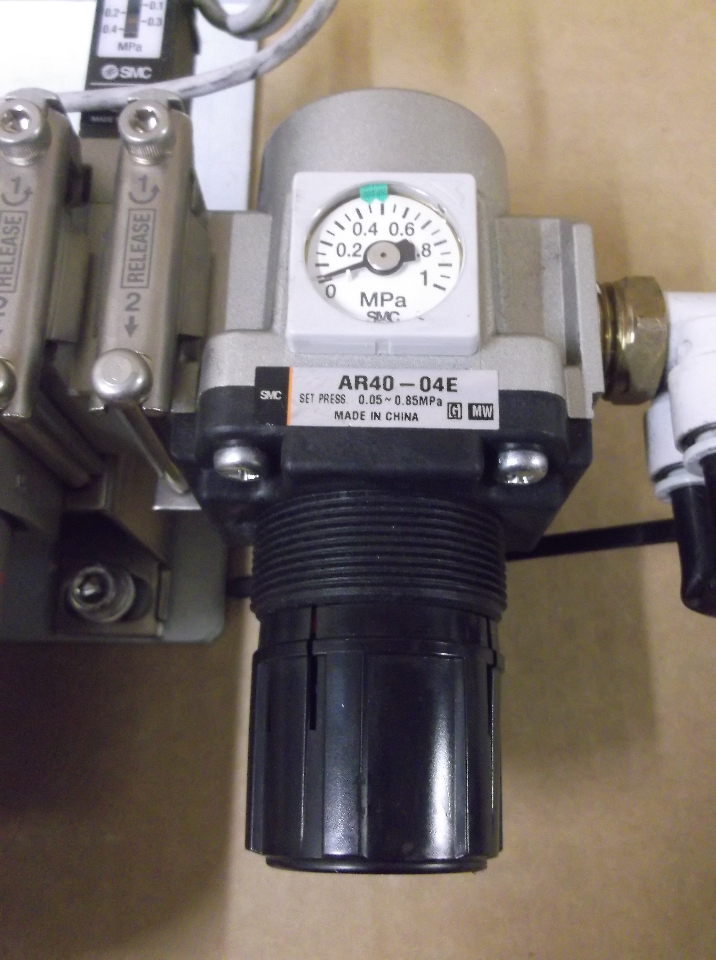 SMC AFM4004 mist separator, modular, with SMC AR4004E regulator