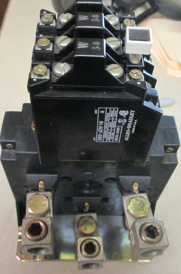 AllenBradley EUTECTIC ALLOY OVERLOAD RELAY 592TPD200 with Overload 592JOV16 Series A Daves