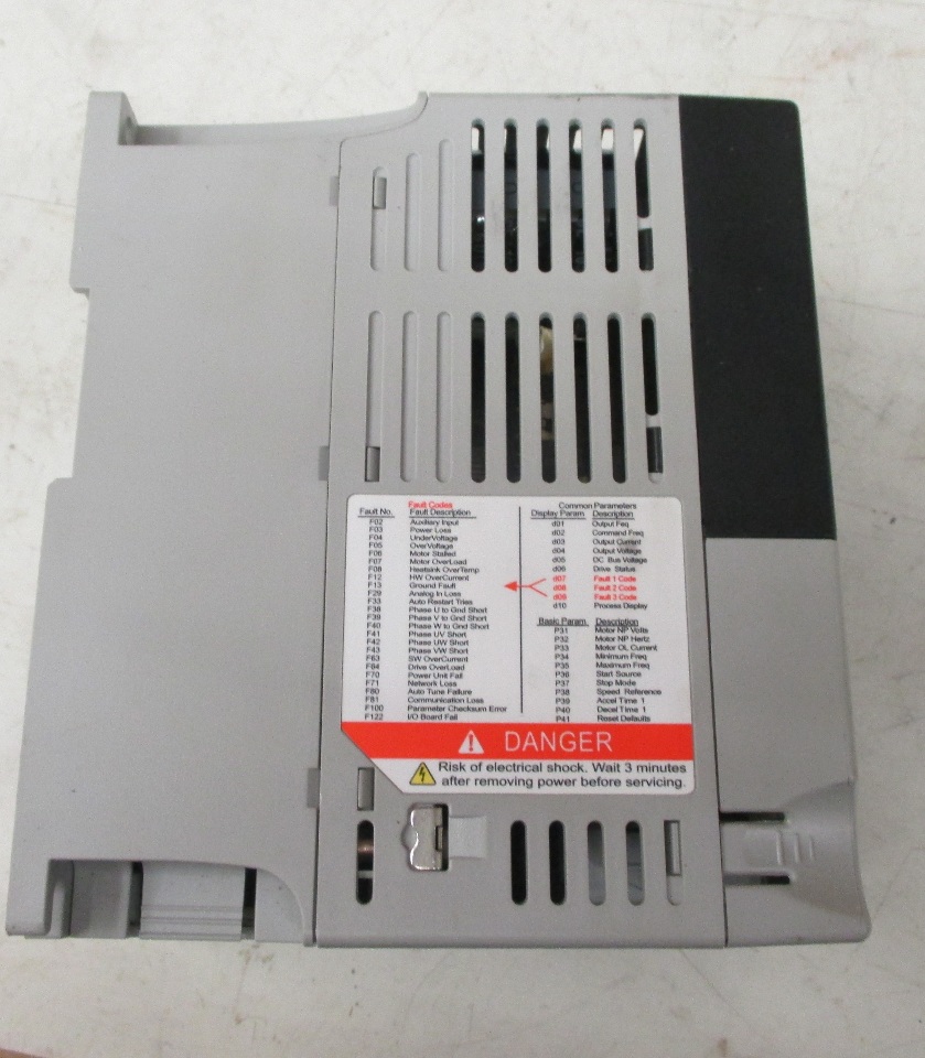 Allen Bradley Power Flex 4 Cat 22AD2P3N104 1HP AC Drive Daves
