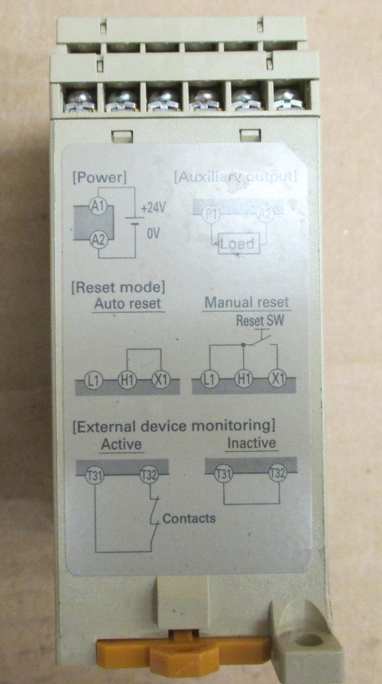 Omron Safety Light Curtain Control F3sp B1p Daves Industrial