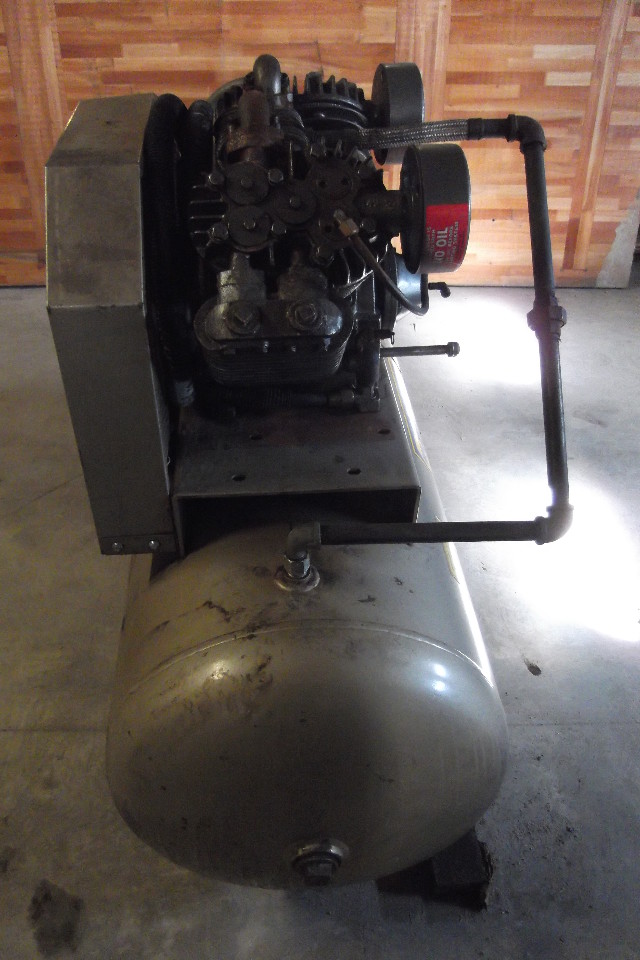Napa 82208HBT air compressor 10 HP *For parts or Repair* Daves