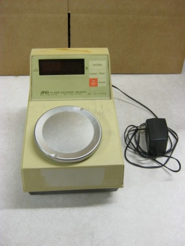A & D Electronic Balance Model: ET - 300B w/ Power Supply