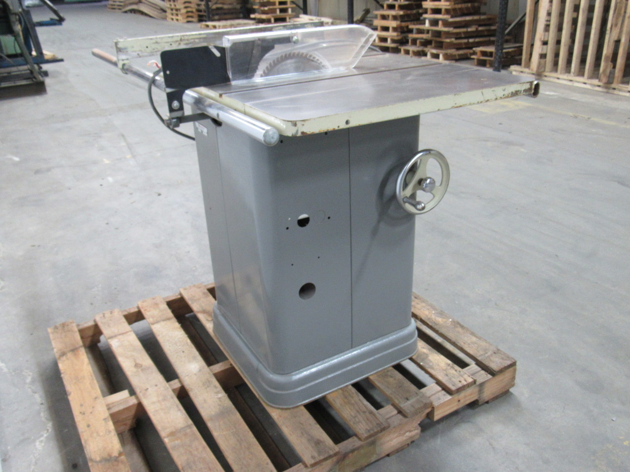 DELTA 34450 10" Unisaw Table saw 3Ph 480V W/ Extended Fence Guides