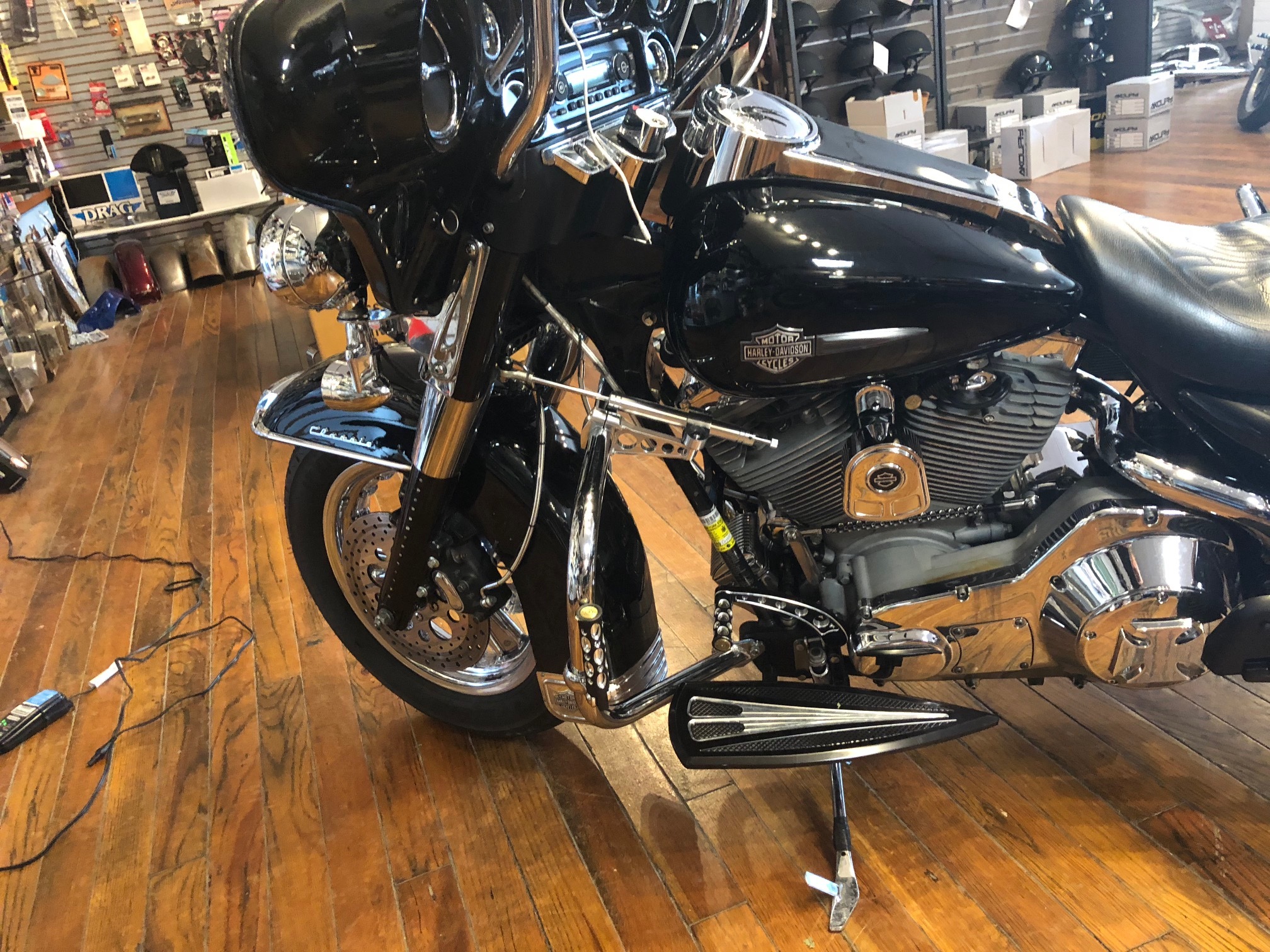 Custom Cycle Front Steering Damper Kit For 9707 Harley Touring FLHR