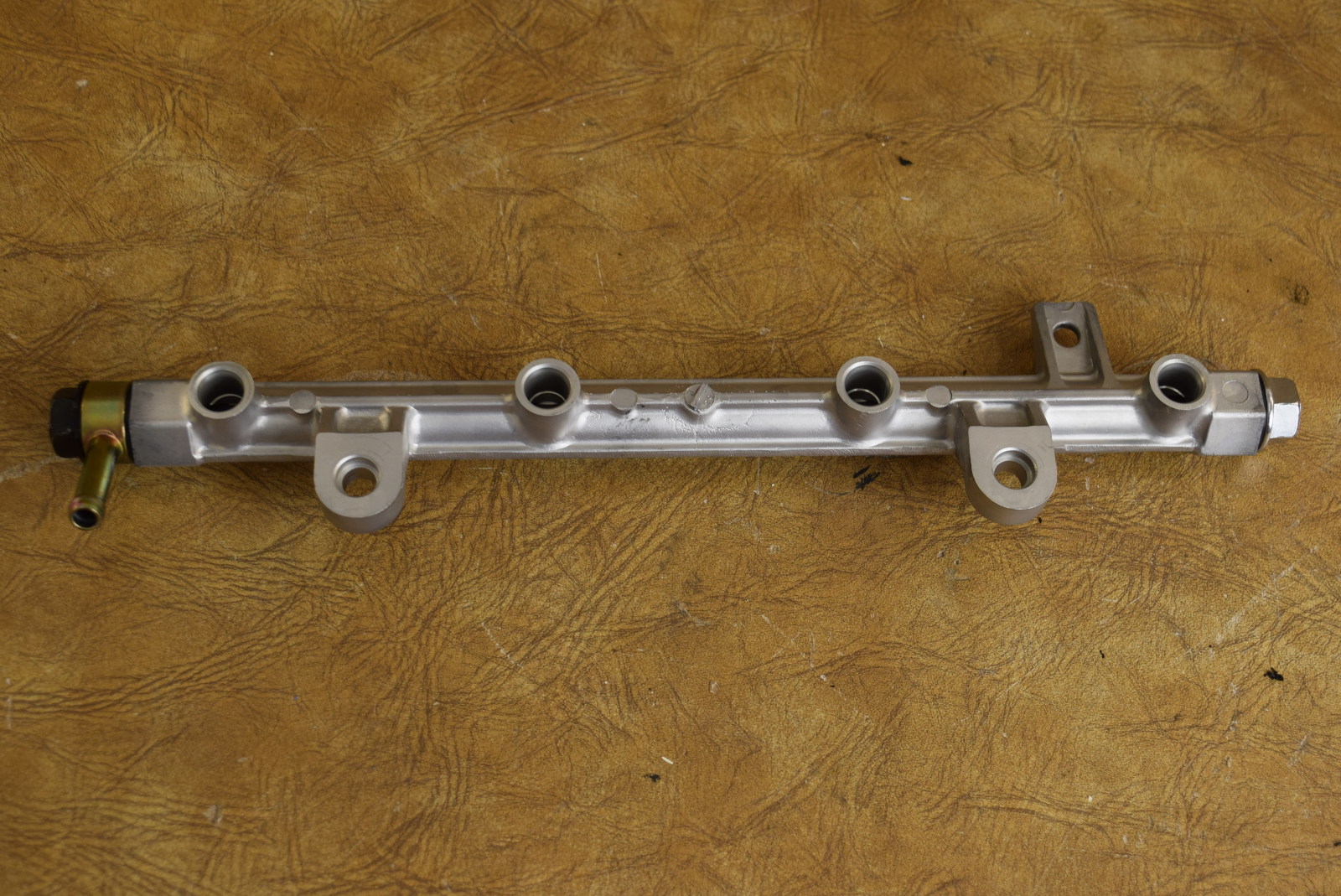 Johnson/Evinrude Suzuki Fuel Rail Pipe 5030710 1575199E00 19982009 60