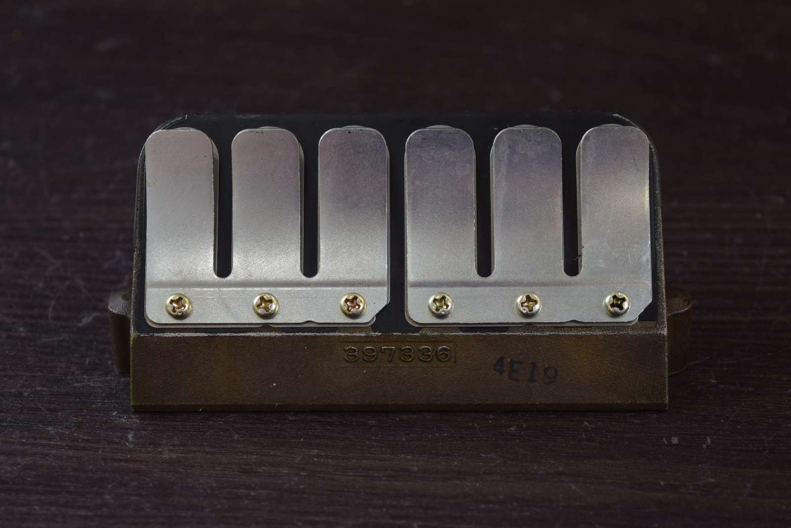 198612 & UP Johnson Evinrude Reed Box 397336 40 50 55 60 65 75 90 120