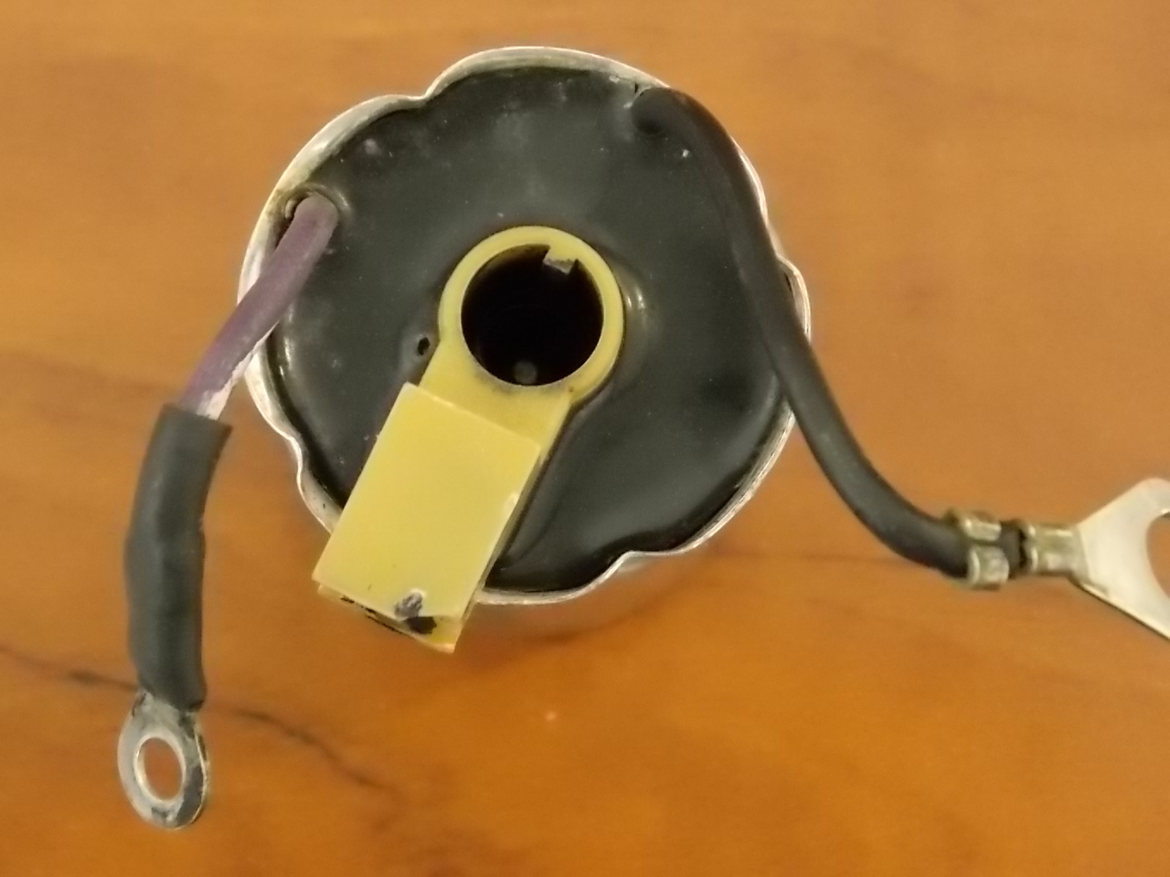 19821983 Johnson Evinrude Choke Solenoid 392570 25 35 HP 2 Cylinder Southcentral Outboards