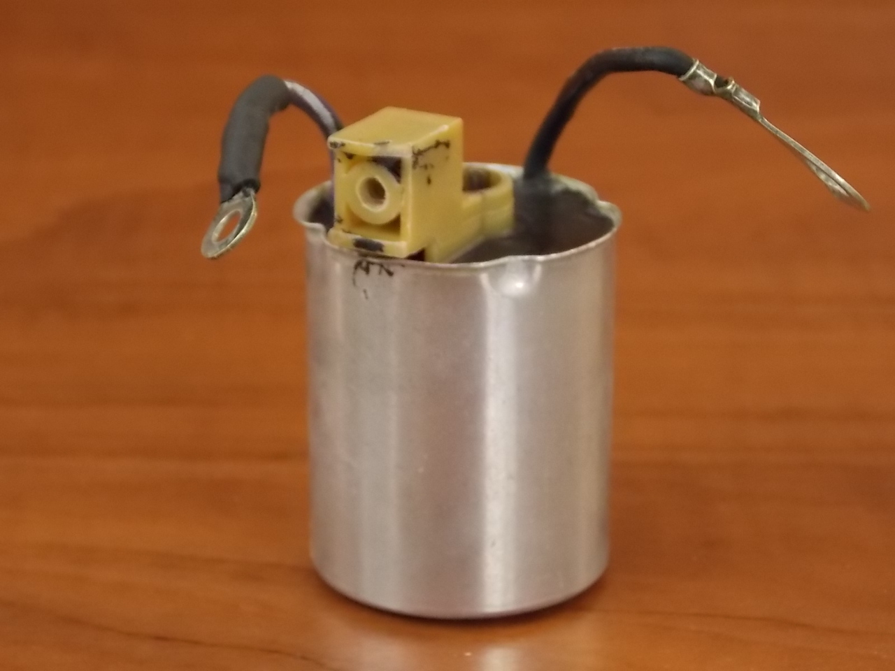 19821983 Johnson Evinrude Choke Solenoid 392570 25 35 HP 2 Cylinder