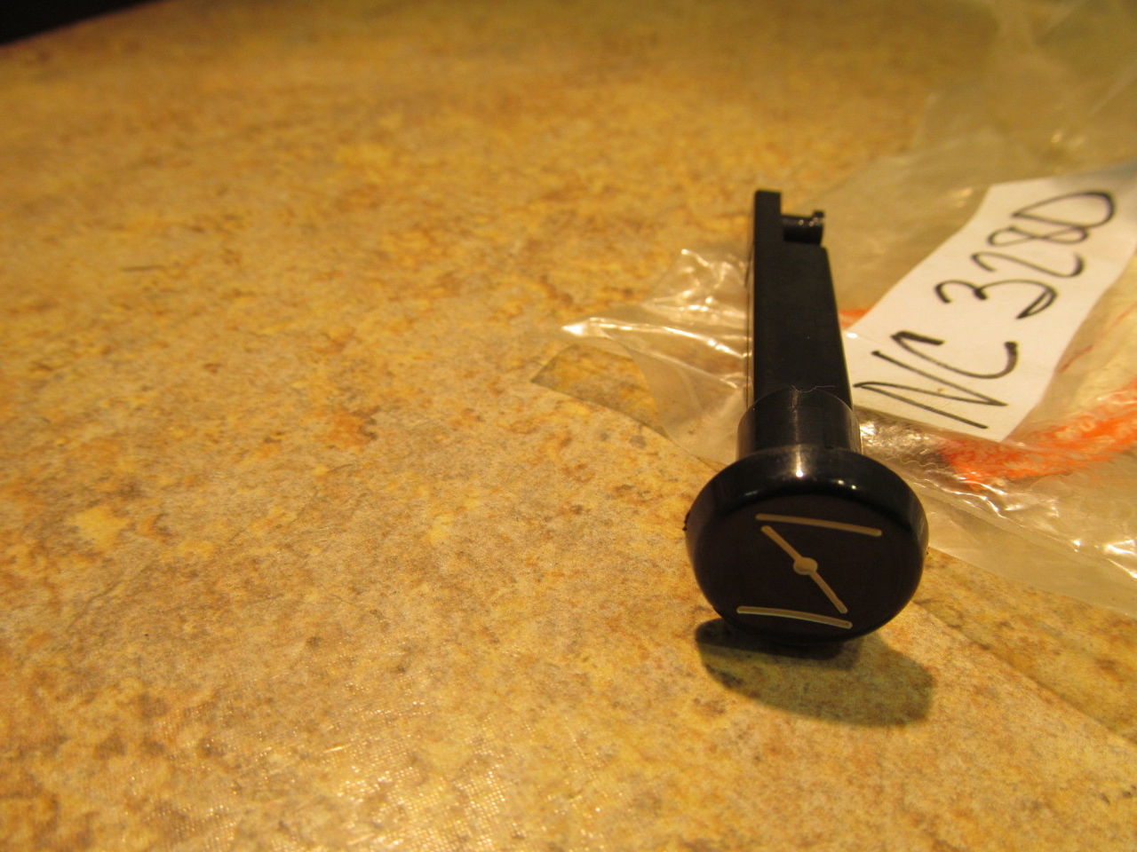 NEW NOS Suzuki 8388 DT 9.9 15 Choke Lever Knob 1363193900