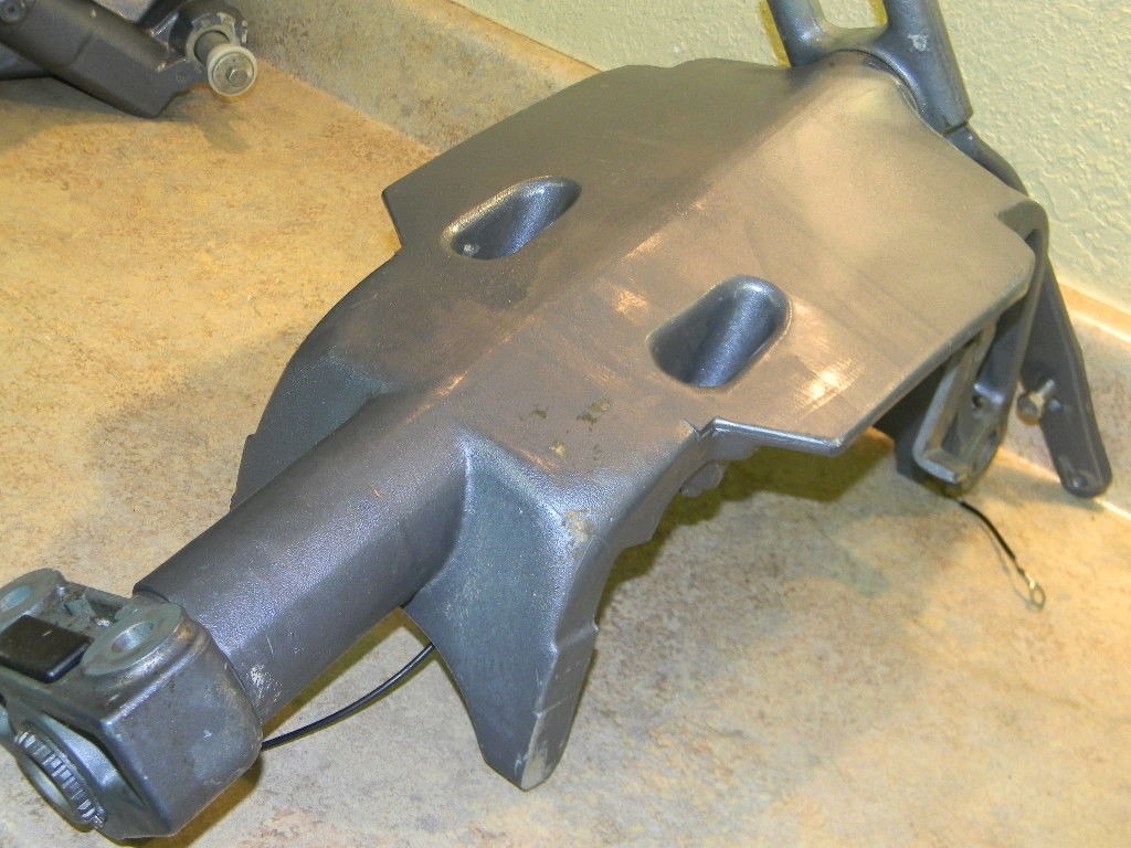 200006 & UP Yamaha XL Swivel Bracket & Steering Arm 64E43311208D 150200 HP Southcentral