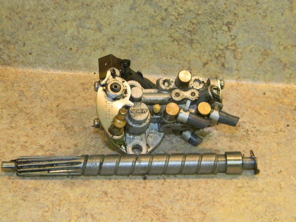 Yamaha oil injection pump 68H132000000 20002004 150 175 200 HP HPDI