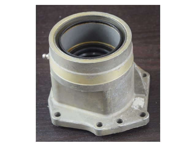 NEW OLD STOCK! 1980-1985 OMC Retainer & Bushing 982606 0982606 2.5 3.0 L
