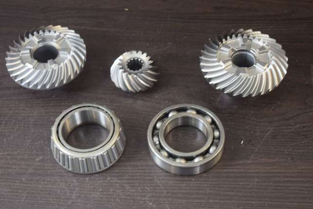 LIKE NEW! 2003-2006 & UP Yamaha Gear Set 60V-45551-00-00  200 225 250 HP