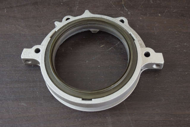 3858695 Volvo Penta OMC Oil Seal Housing 4.3L