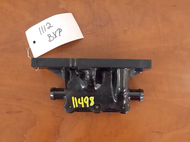 Johnson Evinrude Thermostat Housing 377326 1968-1972 65 85 100 115 125 HP