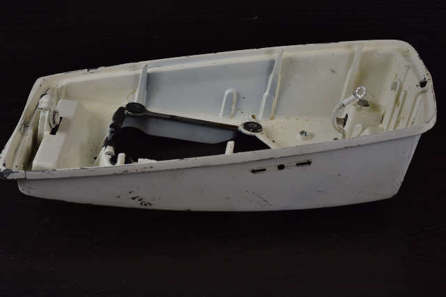 C# 335388 Johnson Evinrude 1989-1990 Lower Cowling Cover Bottom Pan 6 8 HP
