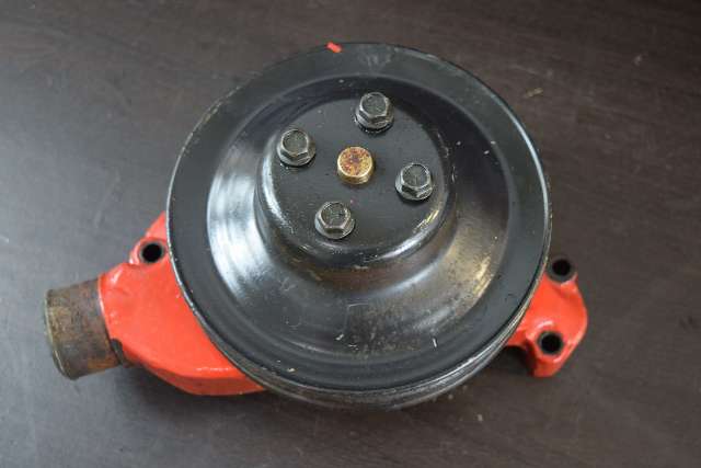 Volvo Penta Water Pump & Pulley 3853850 3852220 removed from 4.3L