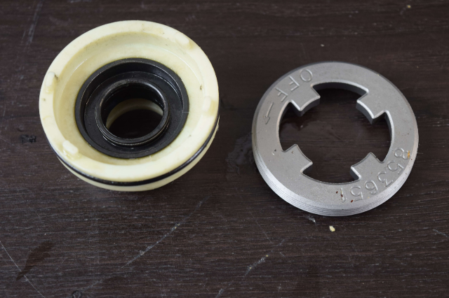 2015 Mercury Oil Seal Carrier 8M0057748 150 HP 4 stroke Inline 4