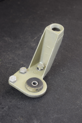 Johnson Evinrude 1972 - 2000 2001 Starboard Rear Bracket 40 50 60 65 70 75 HP