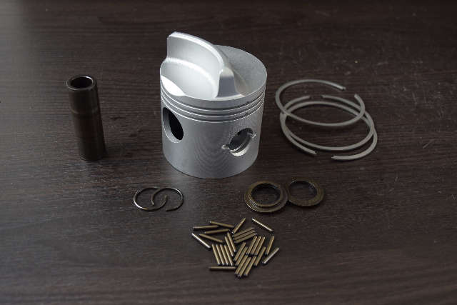 Mercury Mariner Standard Piston Unknown Years & HPS CLEAN