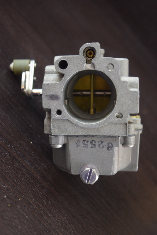 NEW! 1985 Johnson Evinrude Middle Carburetor 395578 398310 C# 330943 70 HP