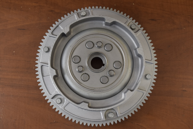 6A0-85550-A0-00 Yamaha 1990-1997 Flywheel Rotor Assembly 40 HP 98 Teeth 2-Stroke