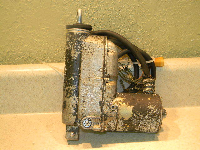Johnson Evinrude Power Tilt Assembly 1982-1998 20 25 28 30 40 48 50 60 75 HP