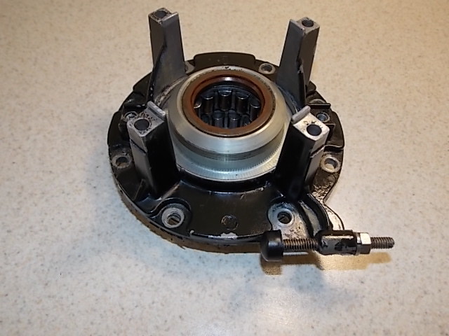 Johnson Evinrude Crankcase Head & Bearing Assy 396668 1986-99 185 200 225 250 HP