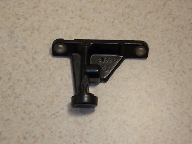 319218 Johnson Evinrude 1974-98 Support Bracket Port 88 90 100 110 115 155 + HP