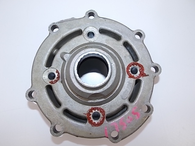 Johnson Evinrude Crankcase Head Assembly 383417 1969-1972 85 100 115 125 HP