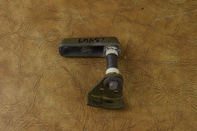 Johnson Evinrude Front Latch Assembly 39399 1971-1985 85-250 HP