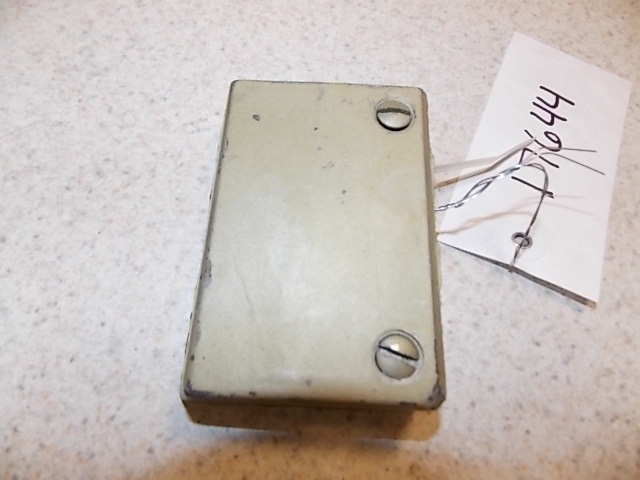 Johnson Evinrude Lower Mount Bracket Cover 314988 1969-1976 85 100 115 125 135