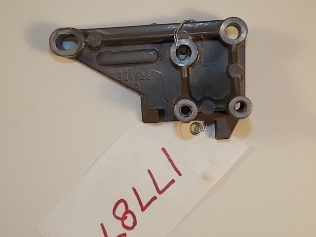308822 Johnson Evinrude OMC 1964 Bracket 90 HP V4